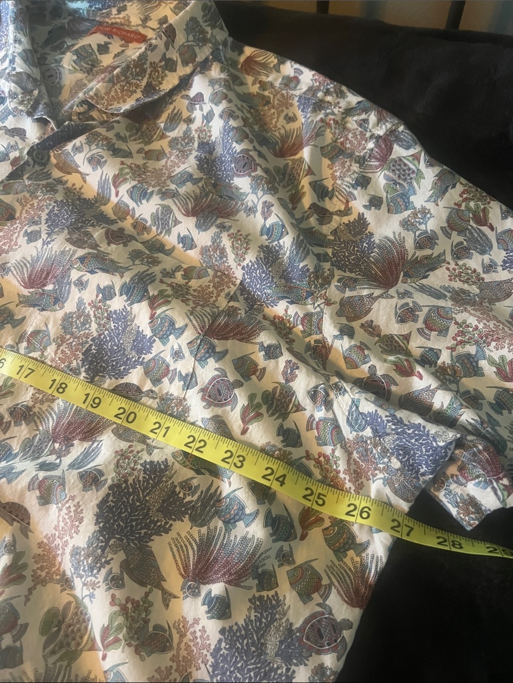 Tori Richard Aloha shirt in Cream, Blue and Brown tropical print - Picture 5 of 6